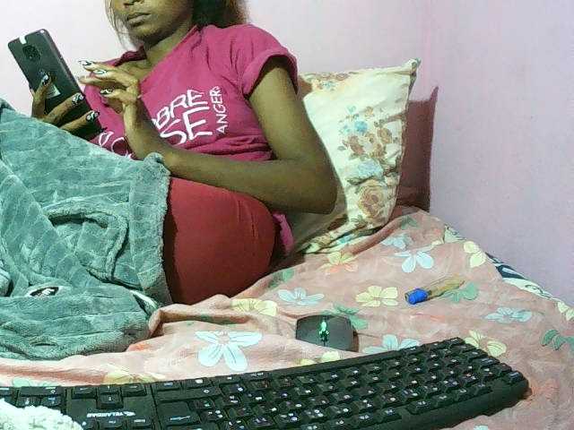 Kitiah live cam on BongaCams