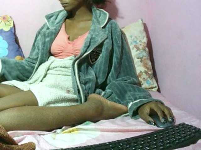 Kitiah live cam on BongaCams