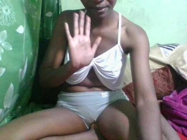 Kitiah live cam on BongaCams