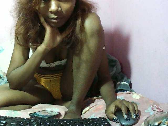 Kitiah live cam on BongaCams