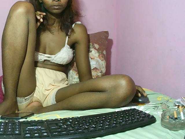 Kitiah live cam on BongaCams