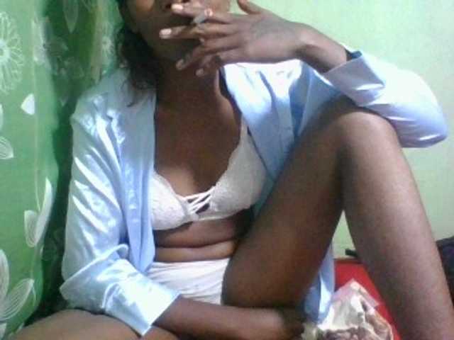 Kitiah live cam on BongaCams