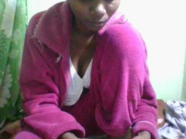 Kitiah live cam on BongaCams