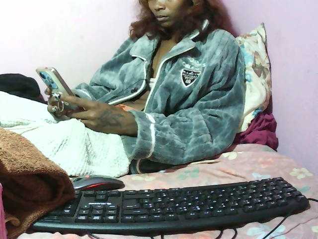 Kitiah live cam on BongaCams