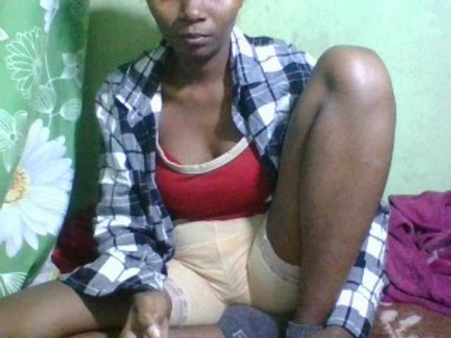 Kitiah live cam on BongaCams