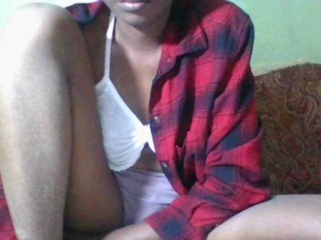 Kitiah live cam on BongaCams