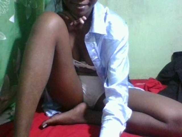 Kitiah live cam on BongaCams