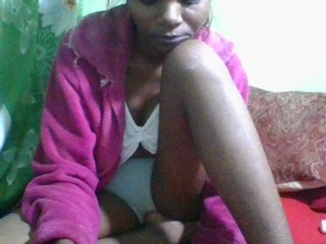 Kitiah live cam on BongaCams