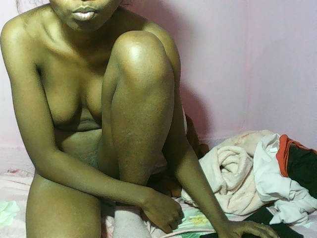 Kitiah live cam on BongaCams