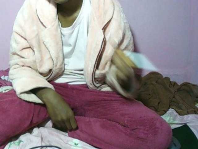 Kitiah live cam on BongaCams