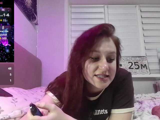LoiseLovetto live cam on BongaCams