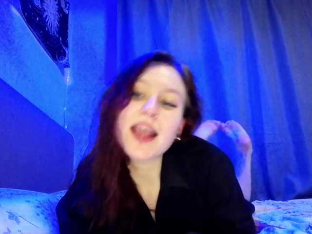 LoiseLovetto live cam on BongaCams