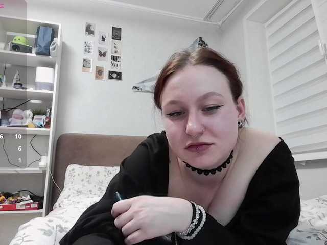 LoiseLovetto live cam on BongaCams