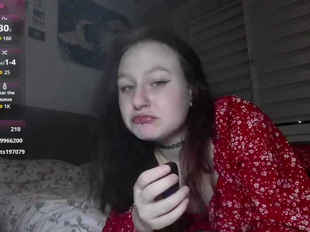 LoiseLovetto live cam on BongaCams