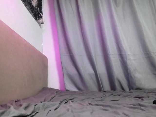 LoiseLovetto live cam on BongaCams