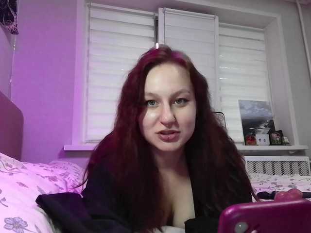 LoiseLovetto live cam on BongaCams