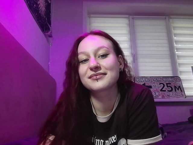 LoiseLovetto live cam on BongaCams