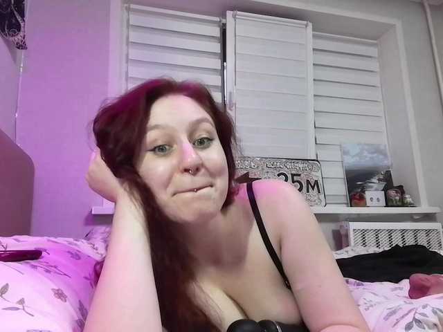 LoiseLovetto live cam on BongaCams