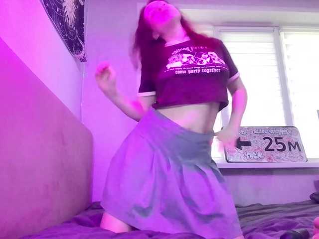 LoiseLovetto live cam on BongaCams