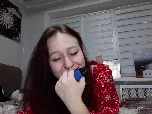 LoiseLovetto live cam on BongaCams