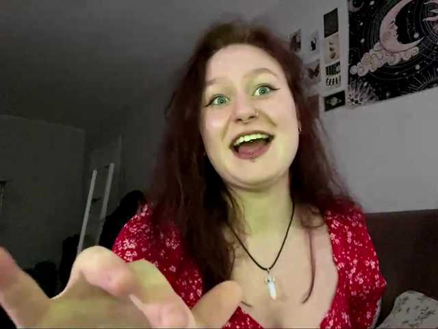 LoiseLovetto live cam on BongaCams