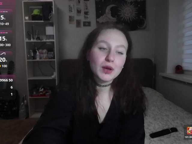 LoiseLovetto live cam on BongaCams