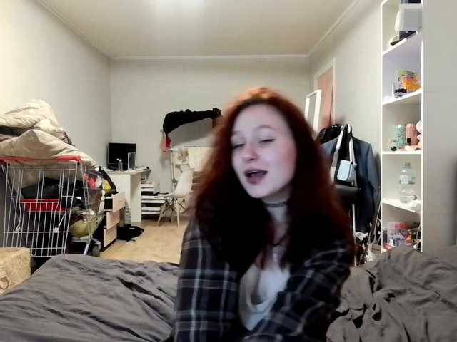 LoiseLovetto live cam on BongaCams
