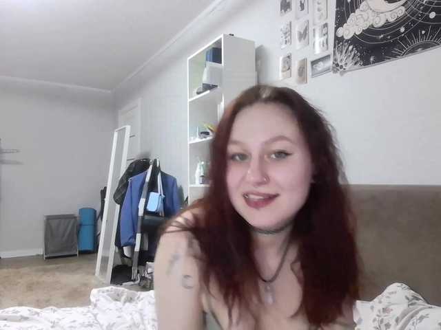 LoiseLovetto live cam on BongaCams