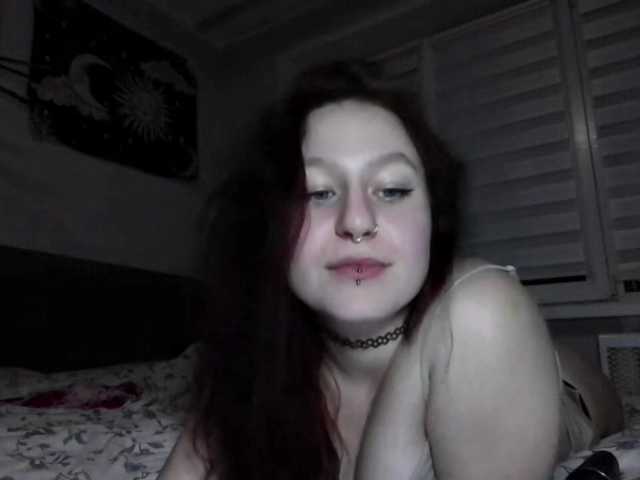 LoiseLovetto live cam on BongaCams