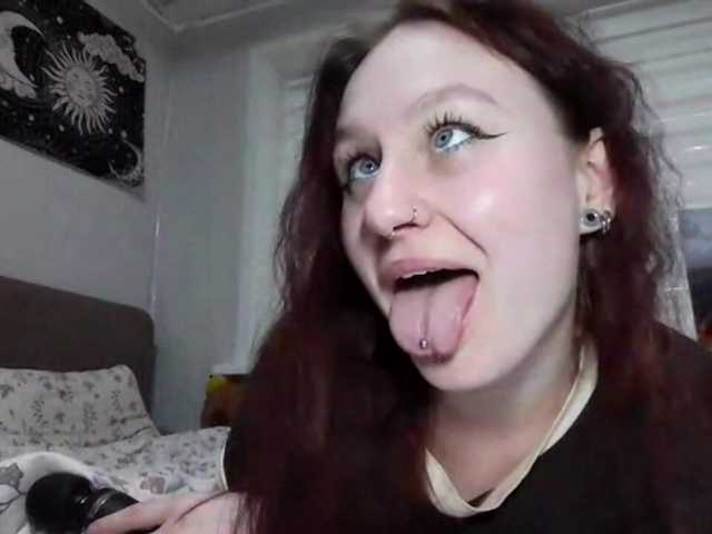 LoiseLovetto live cam on BongaCams