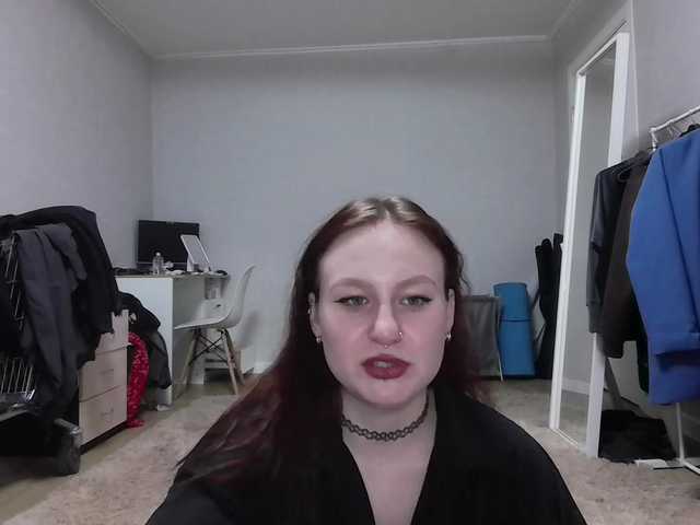 LoiseLovetto live cam on BongaCams