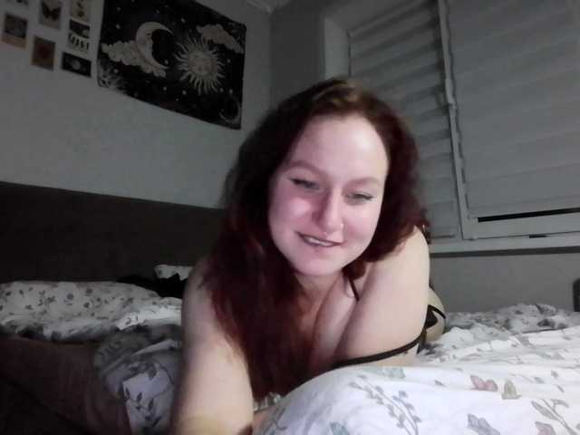 LoiseLovetto live cam on BongaCams