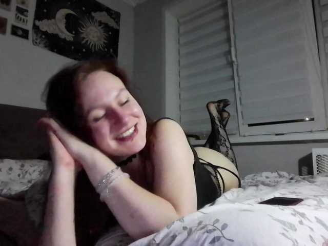 LoiseLovetto live cam on BongaCams