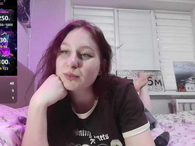 LoiseLovetto live cam on BongaCams