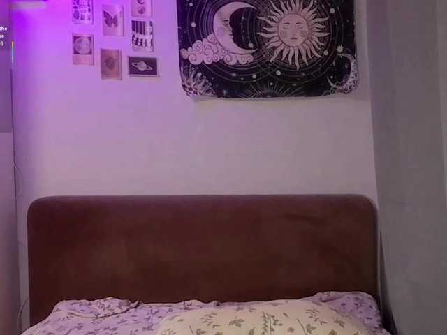 LoiseLovetto live cam on BongaCams