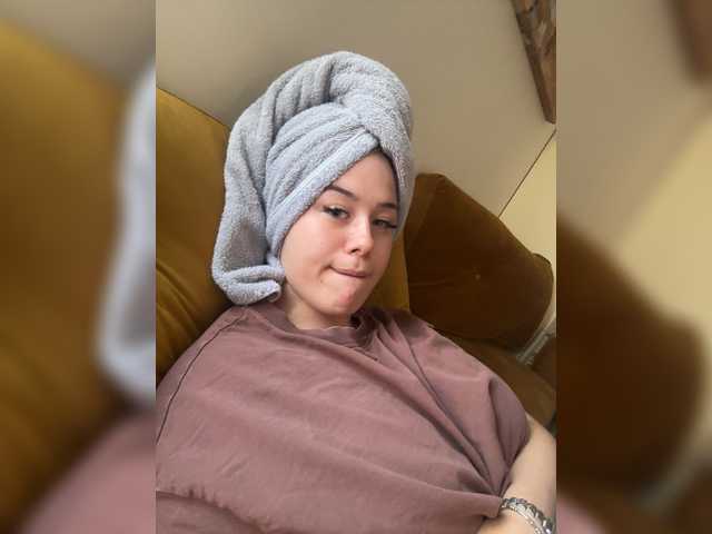LupsiMupsi live cam on BongaCams