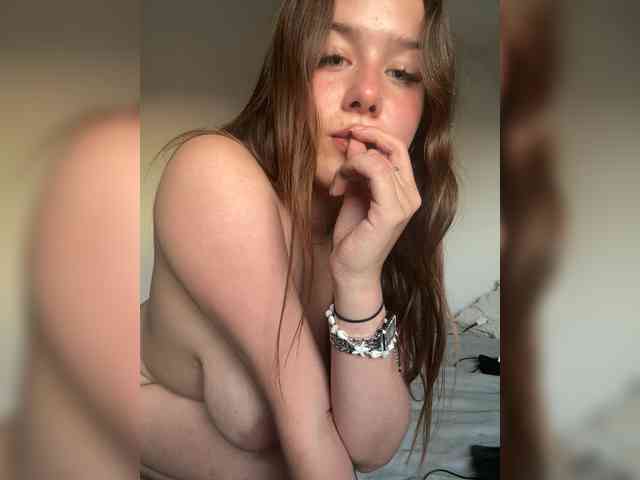 LupsiMupsi Live Webcam on BongaCams