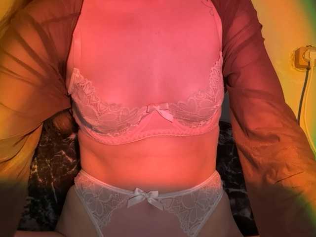 ellie-krnk live cam on BongaCams