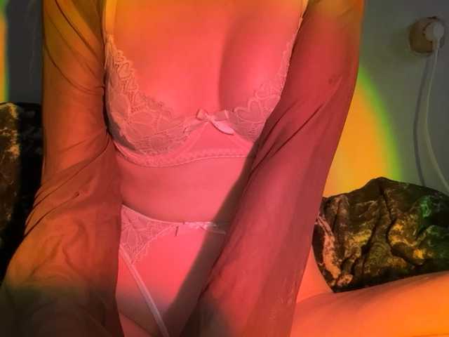 ellie-krnk live cam on BongaCams