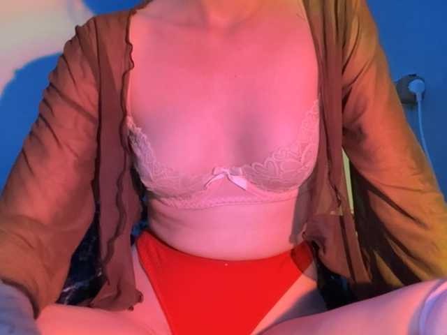ellie-krnk live cam on BongaCams