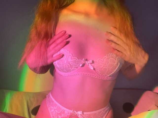ellie-krnk live cam on BongaCams