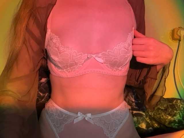 ellie-krnk live cam on BongaCams