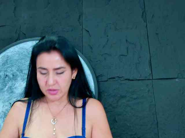 Amanda-Martinez webcam
