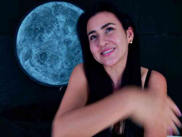 Amanda-Martinez webcam