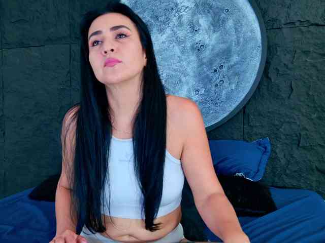 Amanda-Martinez webcam
