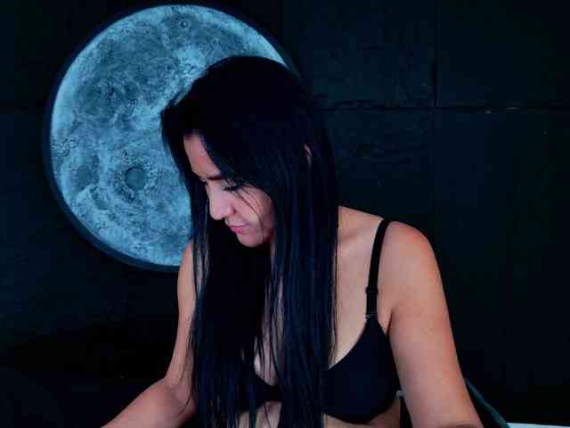 Amanda-Martinez webcam