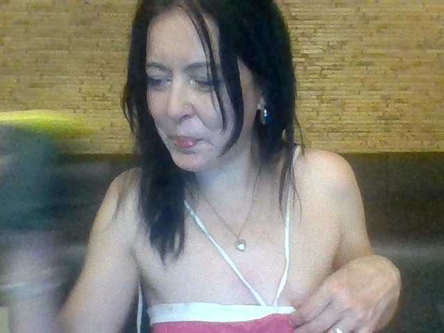Ally46x live webcam show