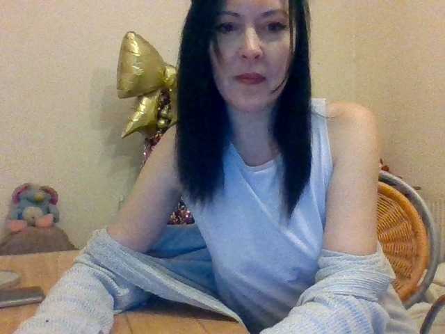Ally46x, live now on BongaCams