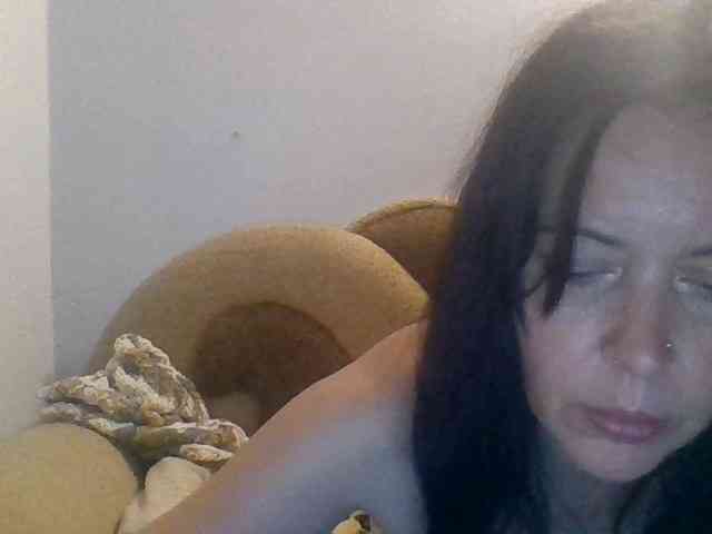 Ally46x Live Webcam on BongaCams