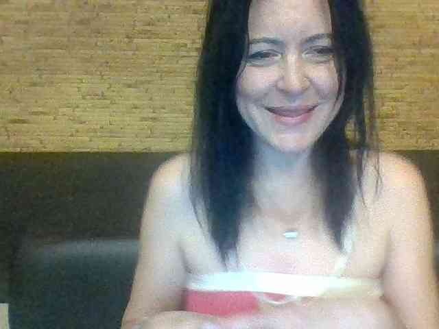 Ally46x Live Webcam on BongaCams